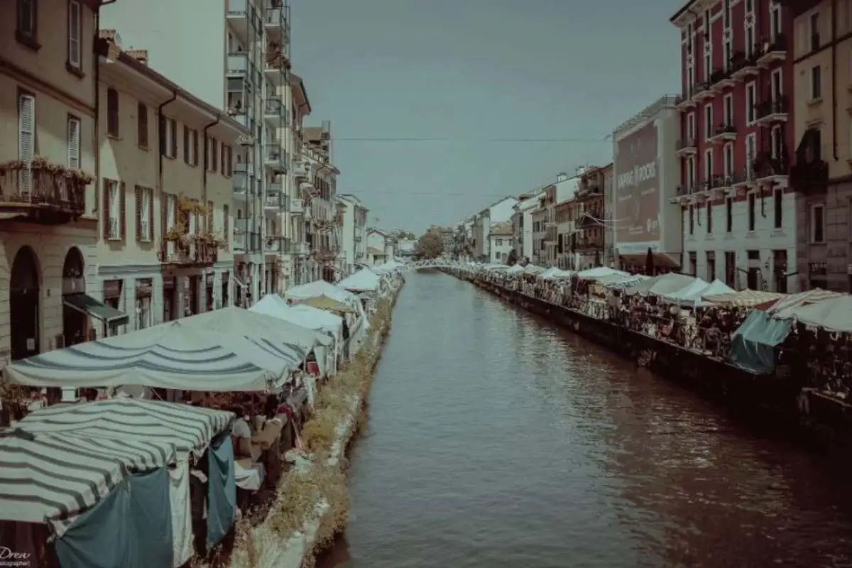 Navigli District - Evening Food & Wine tour