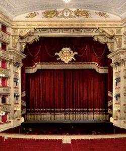 Guided Tour to La Scala Theatre and Museum with Entrance