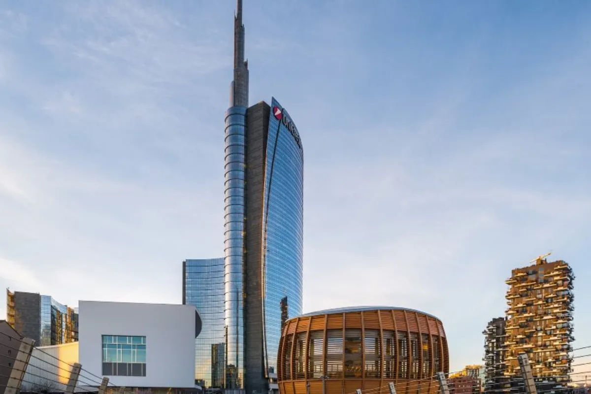 Walking Tour to the Fashion Street