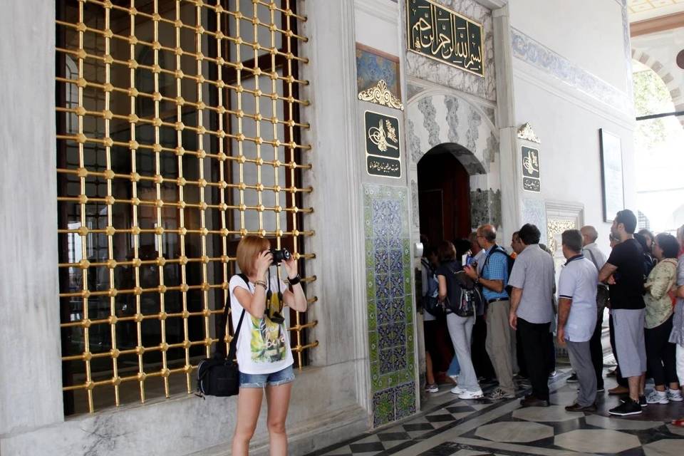Topkapi Palace, Harem, Basilica Cistern, Blue Mosque and Hagia Sophia Guided Tour
