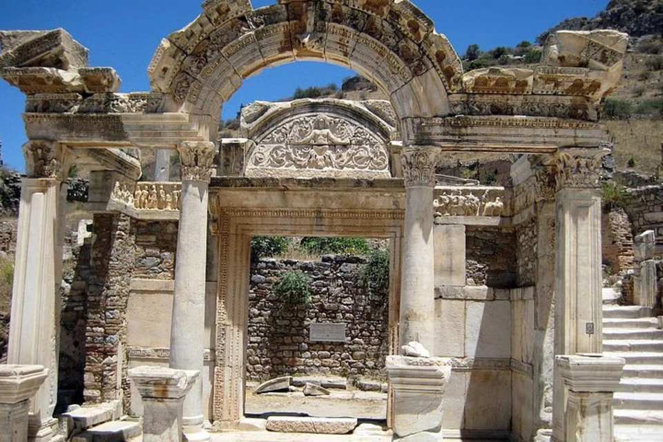 Ephesus Tour with Ancient City Entrance From Izmir