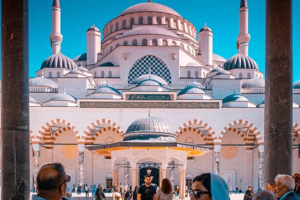 Asia Continent with Çamlıca Hill & Çamlıca Mosque- Guided Small Group tour with pick up 