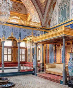 Skip-the-Line Entrance to Topkapi Palace with Guided Tour