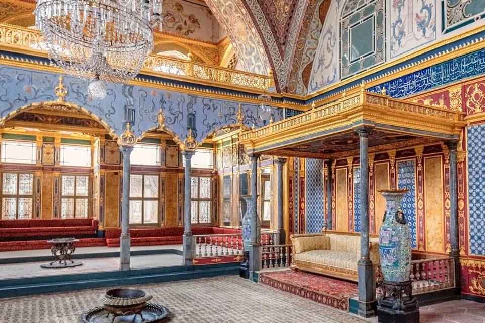 Europe and Asia Continents with Topkapi Palace and Harem Tour with Live Guide