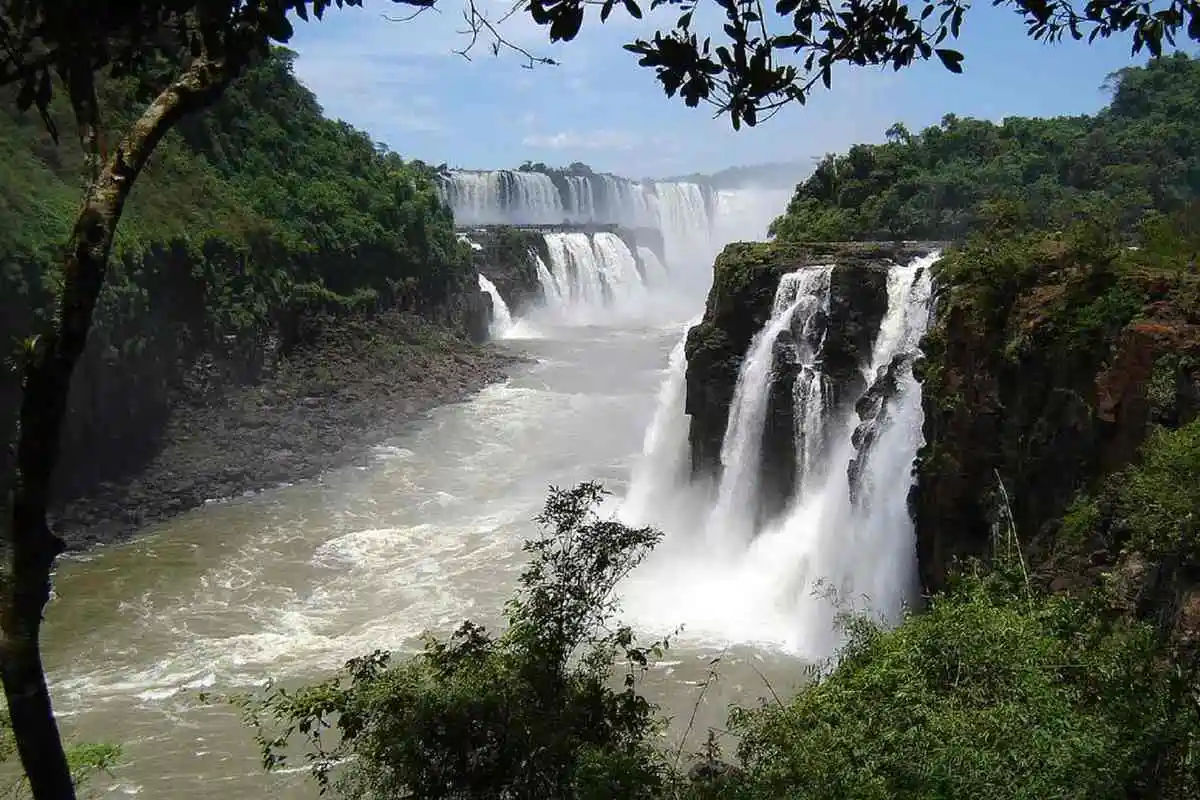 Full-Day Tour to Saltos Del Mocona