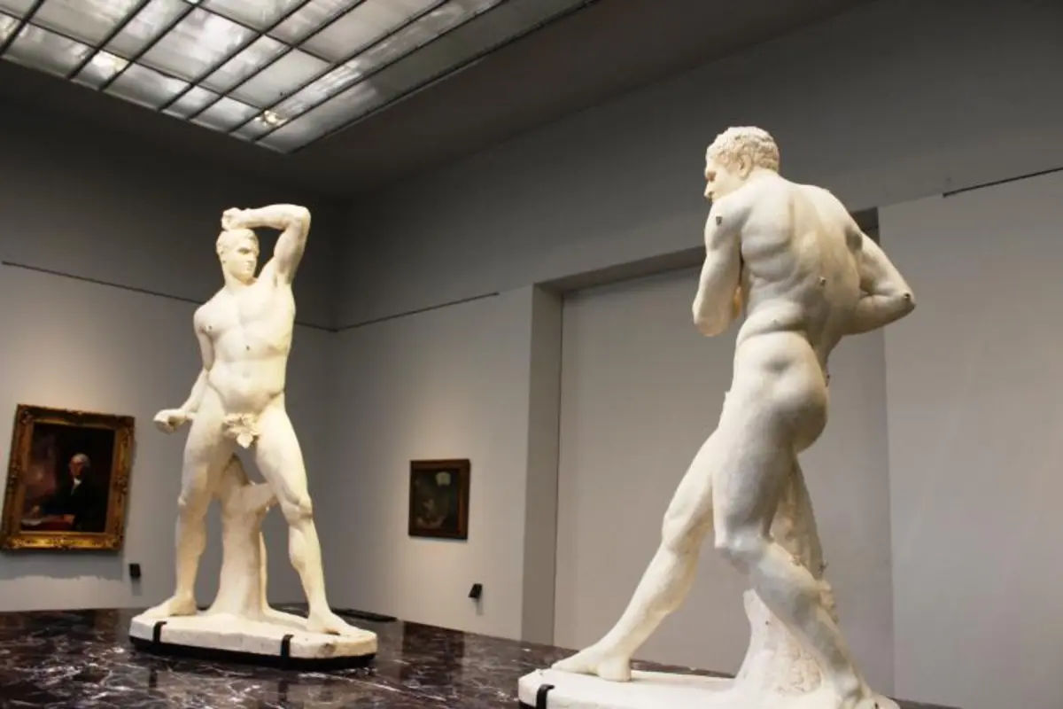 Abu Dhabi City Tour with Visit to the Louvre Museum