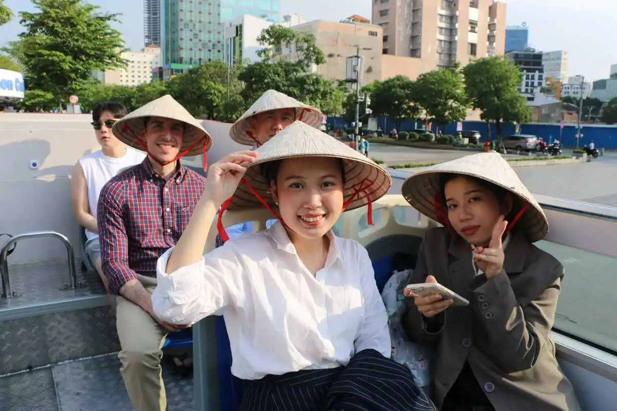 Anhviet : Ho Chi Minh Hop On – Hop Off Bus Tour