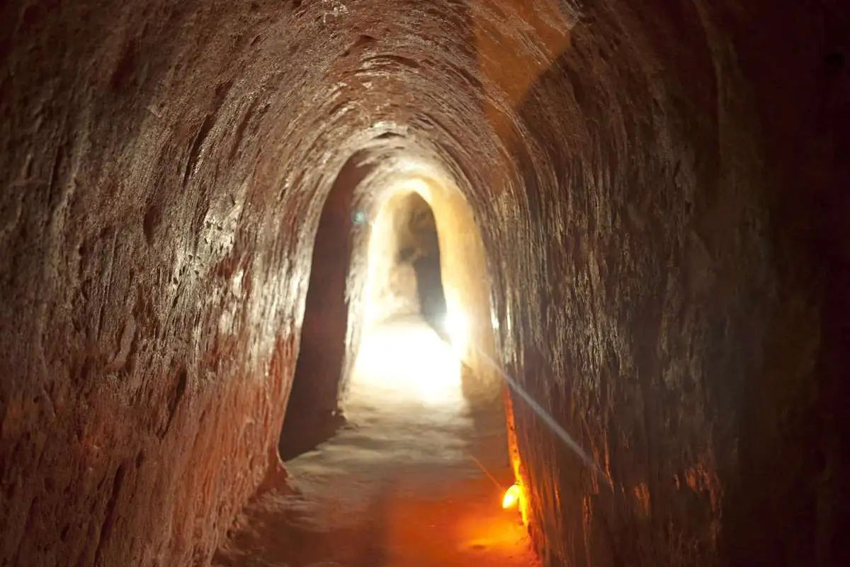 Combo Tour : 3 Days Ho Chi Minh Hop On- Hop Off Bus Tour with Mekong Delta and CuChi Tunnels Entrance