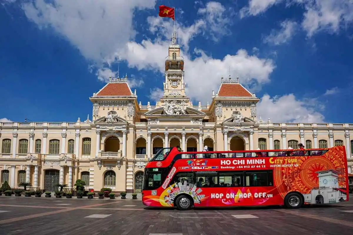 Anh Viet: Ho Chi Minh 4-Hours Hop-On, Hop-Off Bus Tour