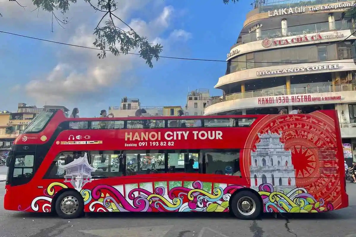 Anhvient : Hanoi Hop On-Hop Off Bus Tour