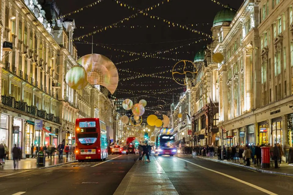 Christmas Lights Vintage Open Top Bus Tour of London