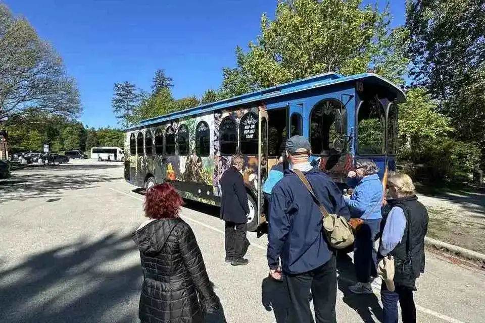 Vancouver Hop On Hop Off Trolley Bus Tour