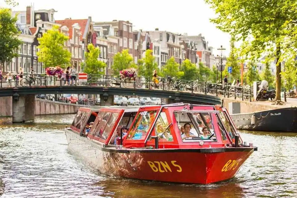 City Sightseeing: Amsterdam Hop On Hop Off Bus & Boat
