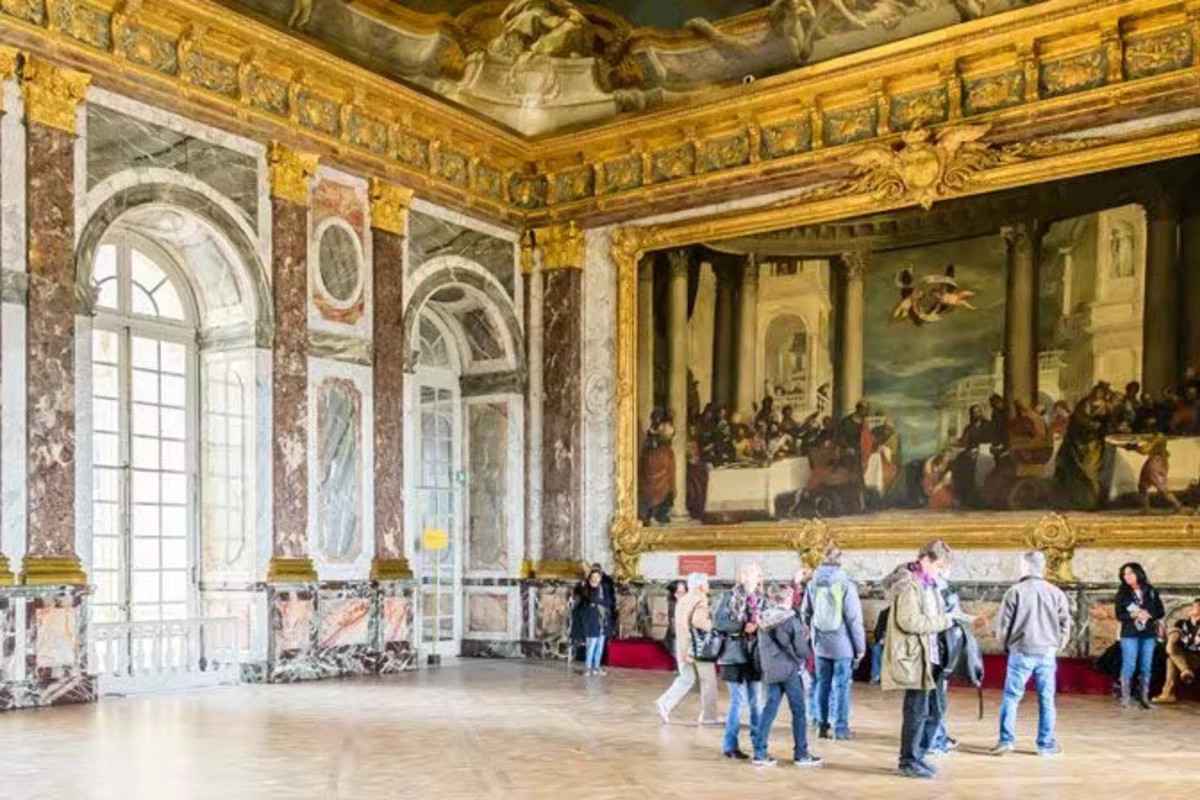 Half Day Guided Versailles Tour in a Small Group (Priority Access)