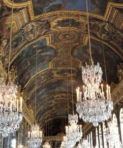 Guided Tour to Palace of Versailles in a Small Group- Skip the Line