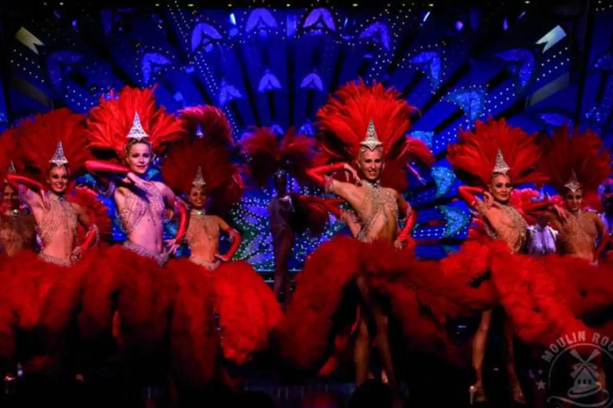 Moulin Rouge 9PM Show with Drop Off