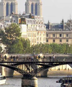 Paris City Tour with Seine Cruise and Reserved Access to 2nd Floor Eiffel Tower