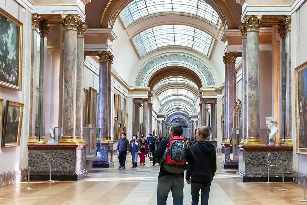 Guided Tour of Louvre Museum - Reserved Access