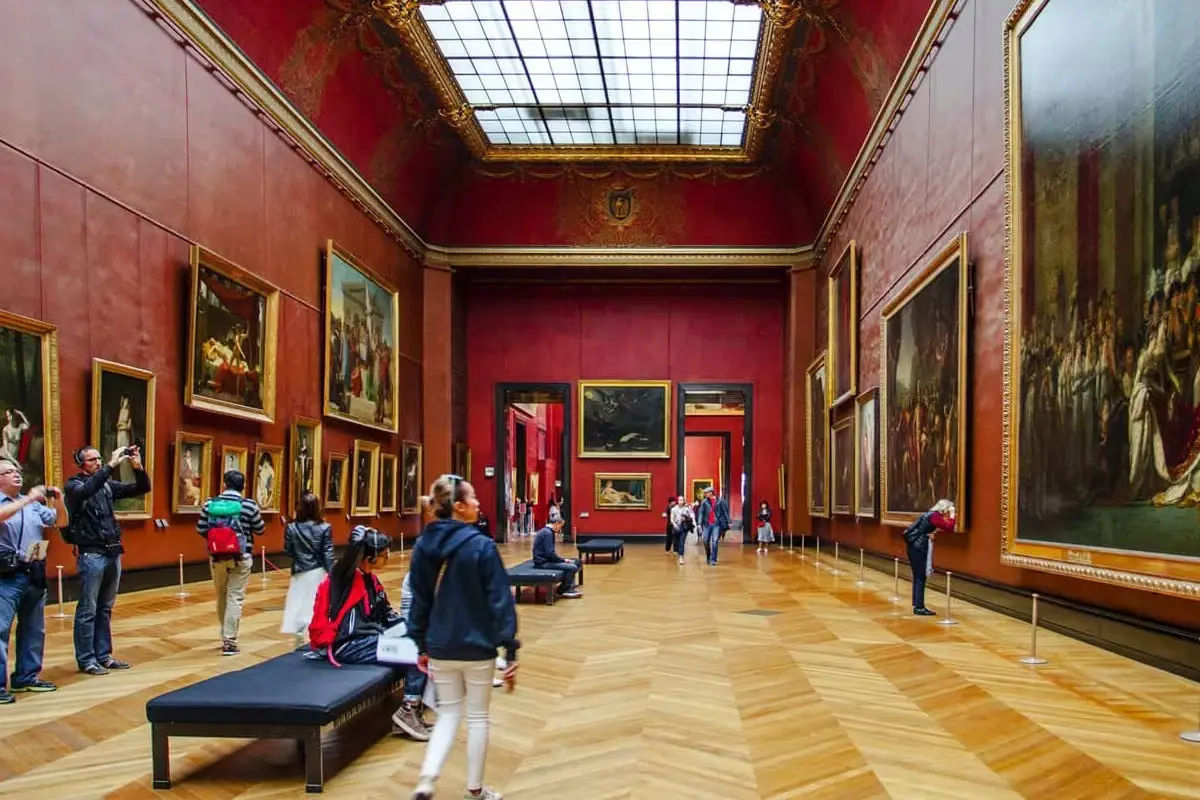 Guided Tour of Louvre Museum - Reserved Access