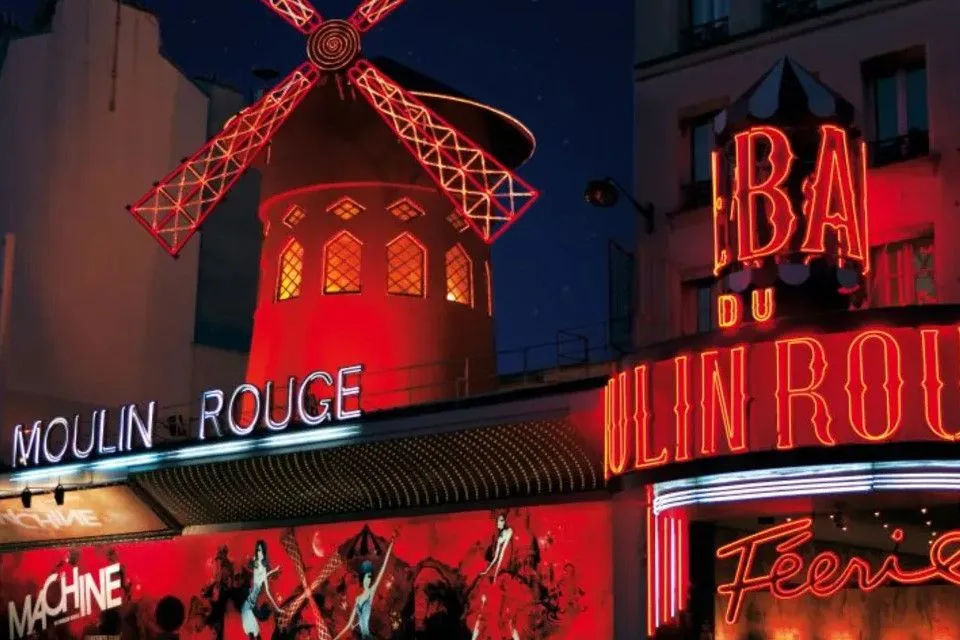 Reserved Access to Eiffel Tower, Seine Cruise, Moulin Rouge Show with Champagne