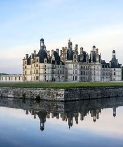 Full Day Trip to Loire Valley Castle with Transfers