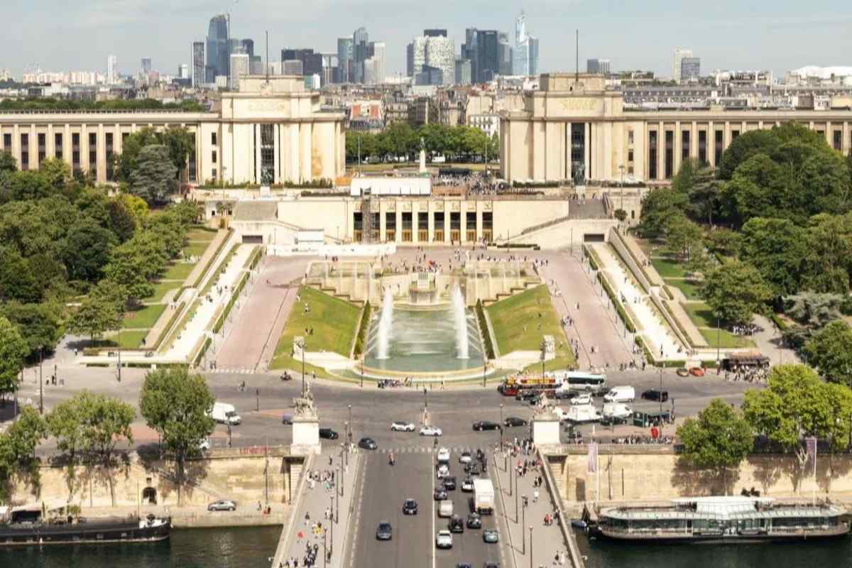 3rd Floor Reserved Access to the Eiffel Tower with Meal