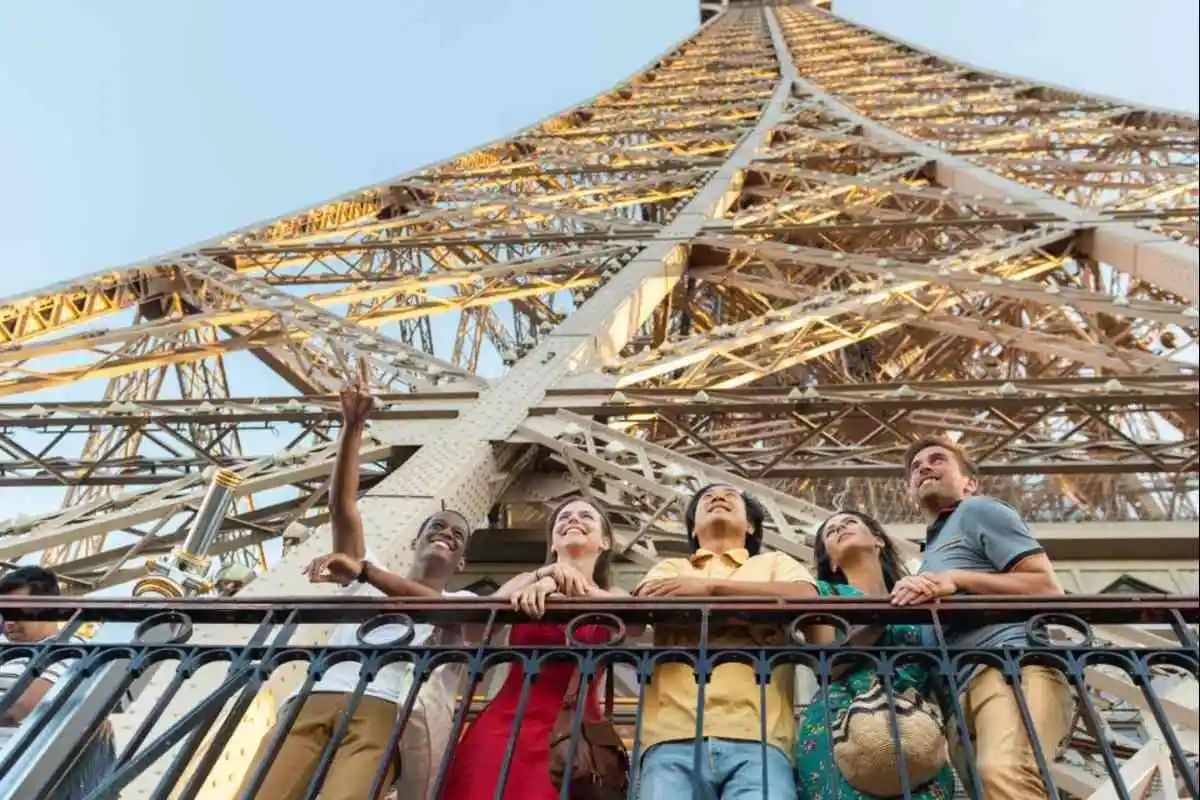 3rd Floor Reserved Access to the Eiffel Tower with Meal