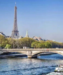 Reserved Access to Eiffel Tower with Mobile App