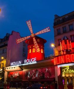 Paris City Tour with Moulin Rouge Show (11pm) with Champagne