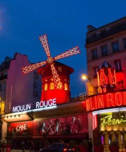 Paris City Tour with Moulin Rouge Show (08:45pm) with Champagne