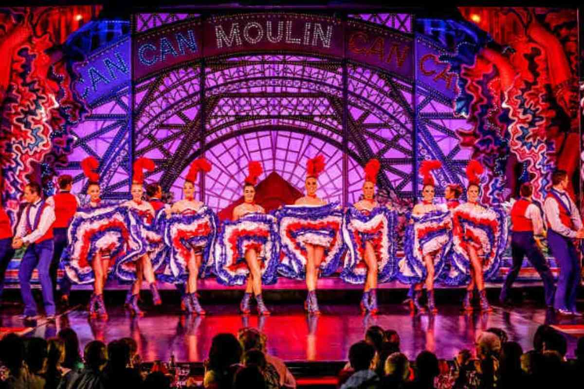 Paris City Tour with Mouline Rouge Show (9pm) with Champagne