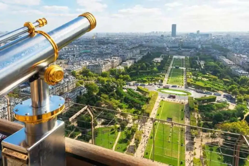 Paris City Tour, Seine River Cruise with Reserved Access to Eiffel Tower Summit