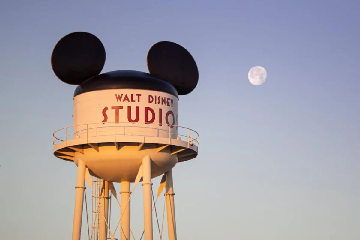 Shuttle Transfers from Paris City Center to Disneyland Paris