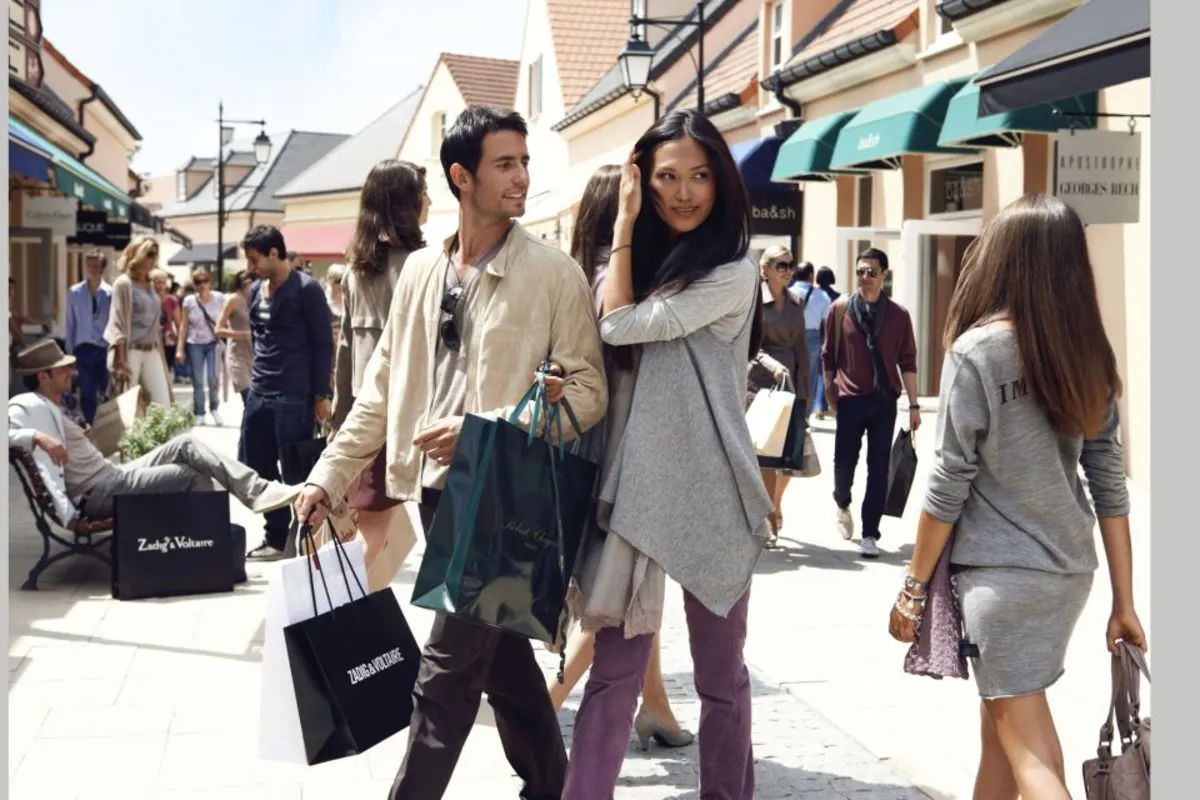 Half-Day Tour to La Vallée Village with Transfers