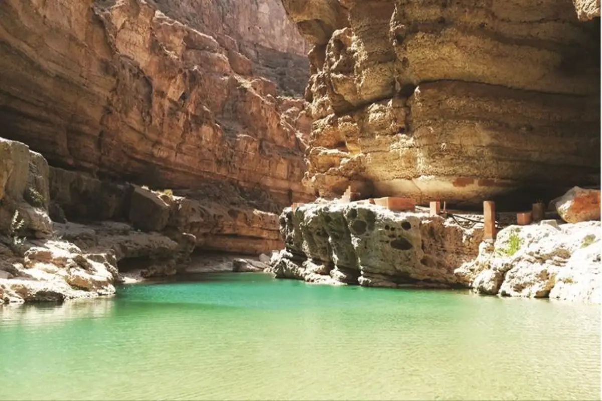 Southern Treasures and Wadi Shab Adventure Tour