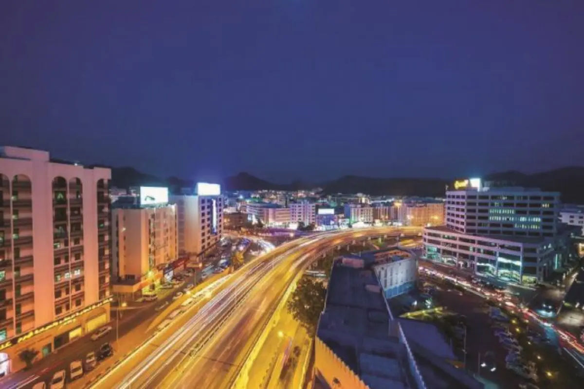 Muscat by Night Tour with Local Dinner
