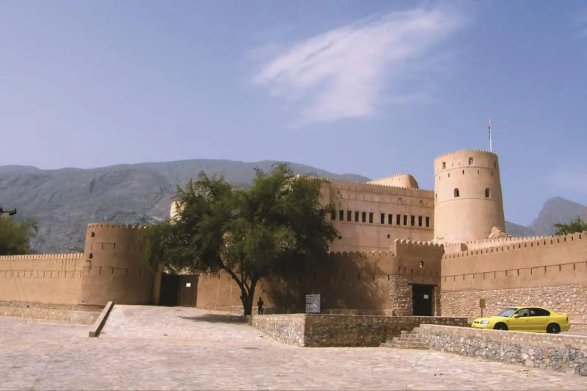 Half Day Tour to the North and Nakhl 