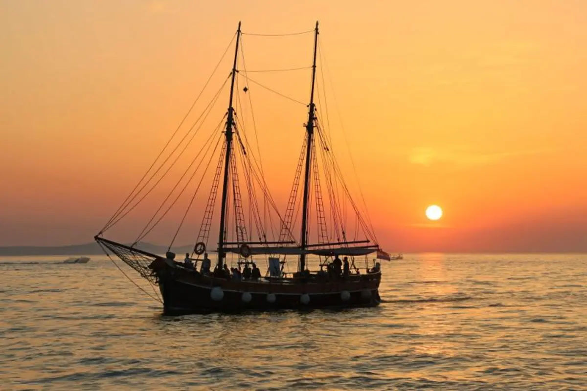 Sunset Dhow Cruise - Muscat