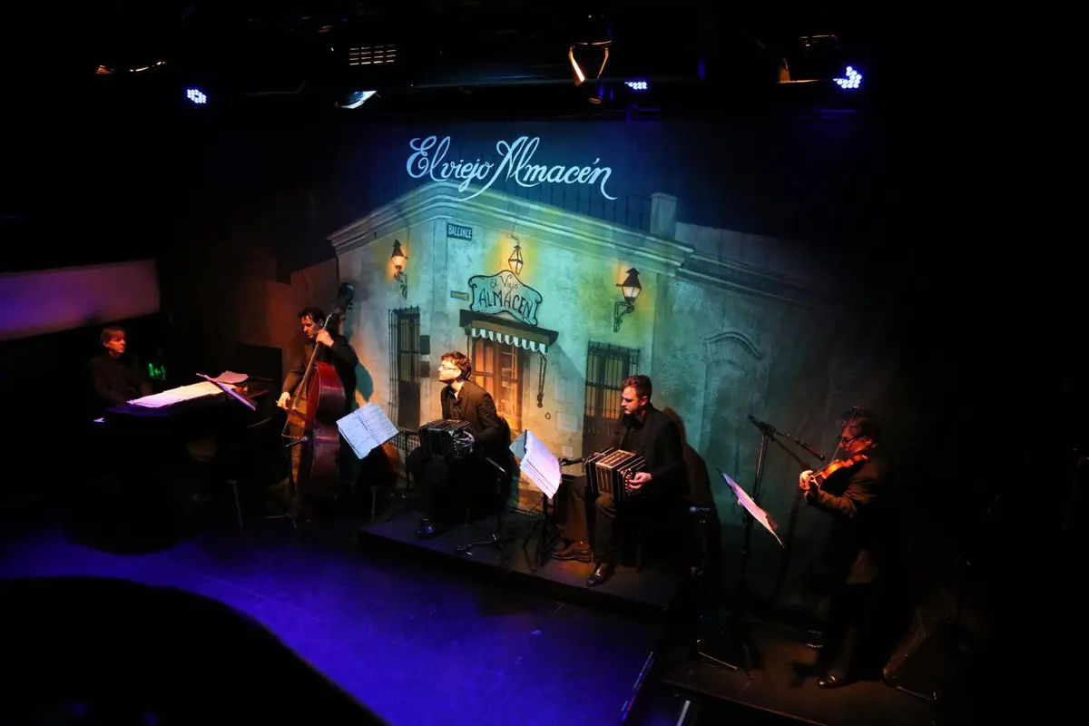 Tango Show at El Viejo Almacen with Transfers 
