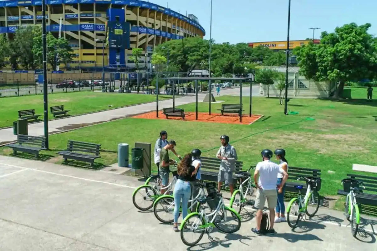 vCity Tour in Palermo and Recoleta by Bike