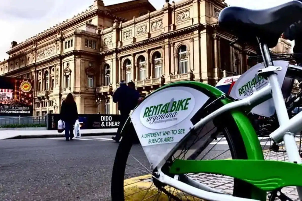 vCity Tour in Palermo and Recoleta by Bike