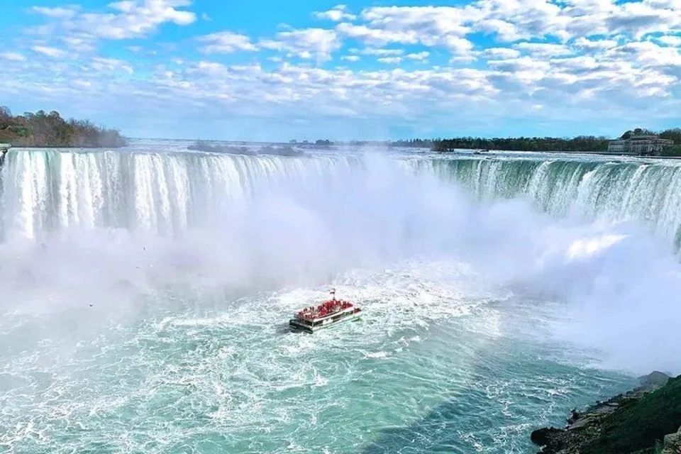 Half Day Niagara Falls: Boat Tour, Lunch & Maple Syrup Tasting