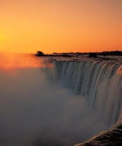 Evening Tour Niagara Falls and Attractions
