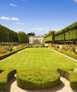 Full Day Trip to the Palace of Versailles and Access to Estate with Transfers