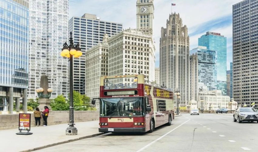 Big Bus Chicago Hop-On, Hop-Off Tour
