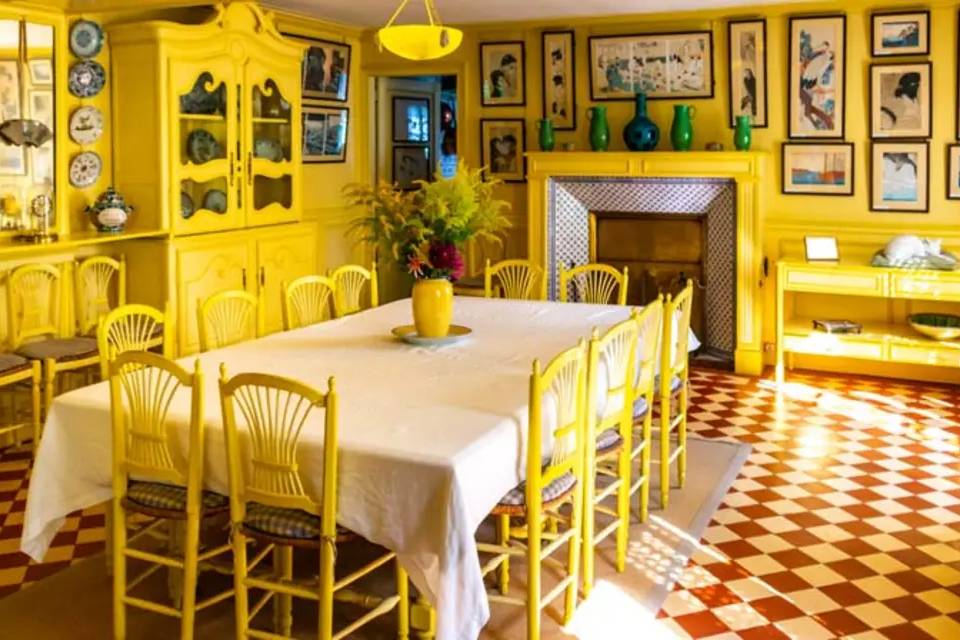 Half Day Trip to Giverny Monet's Gardens with Transfers