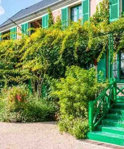 Half Day Trip to Giverny Monet's Gardens with Transfers