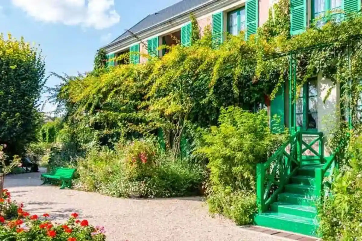 Self Guided Half day Tour to Giverny Monet's Garden