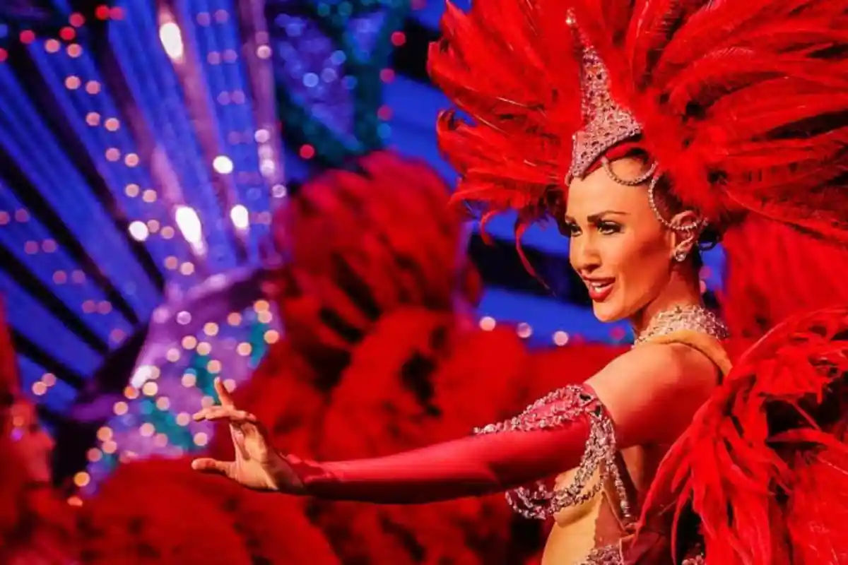 Moulin Rouge Show With Dinner with Paris Night Tour