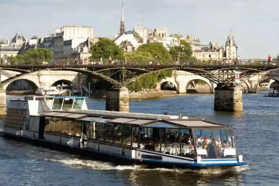 Romantic Lunch Cruise with Drinks
